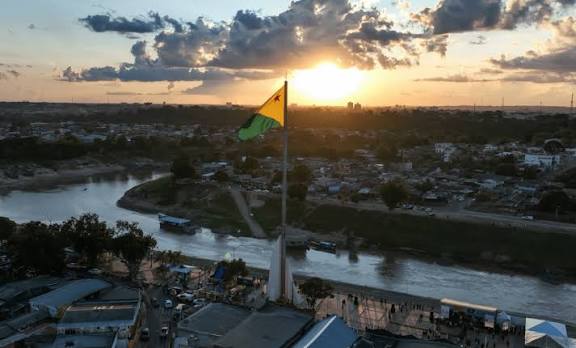 Sexta-feira deve ser quente e abafada, com possibilidade de chuvas pontuais em todo o Acre 1